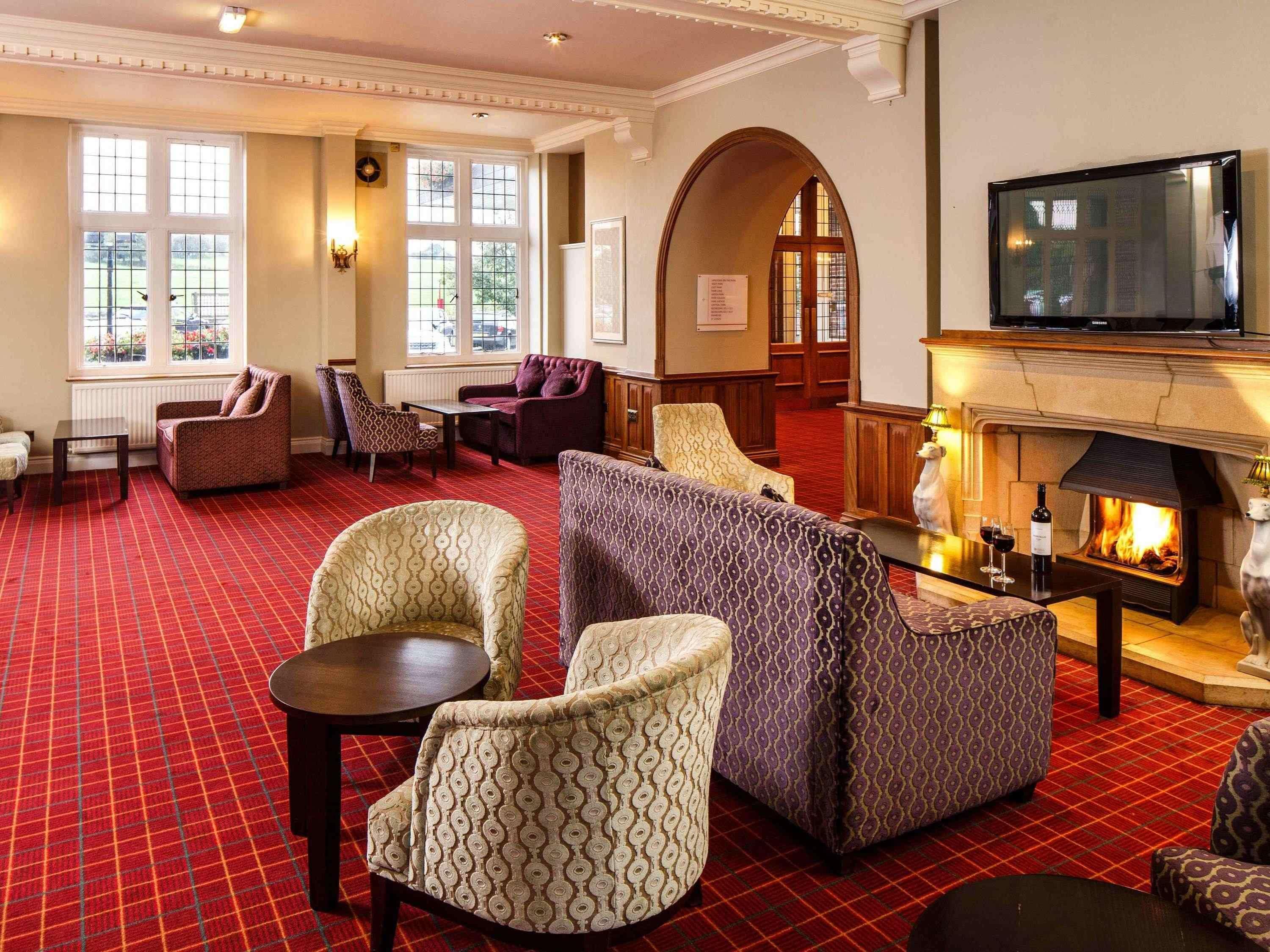 Mercure Leeds Parkway Hotel Exteriör bild