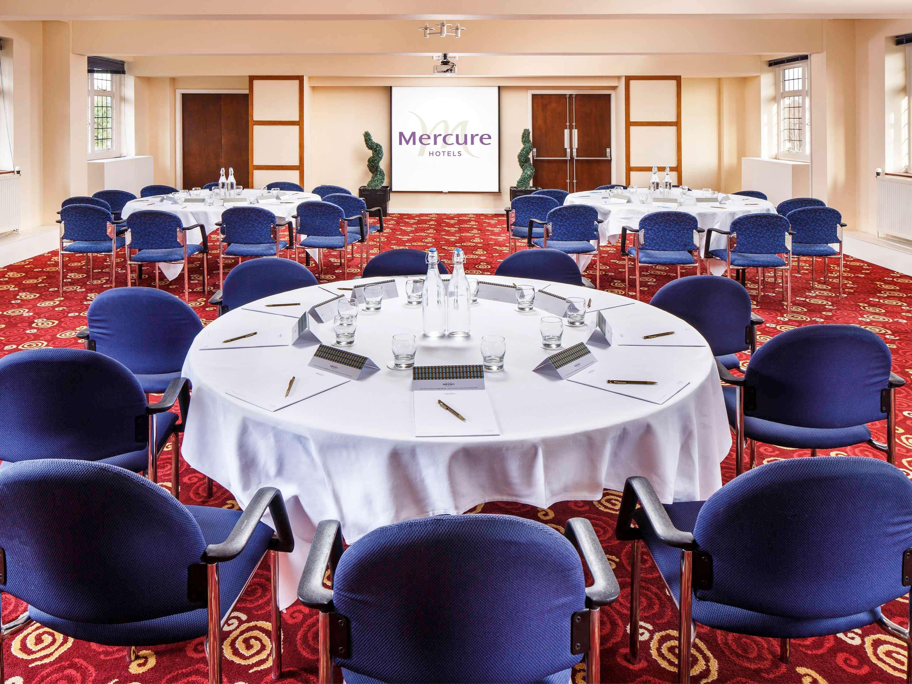 Mercure Leeds Parkway Hotel Exteriör bild